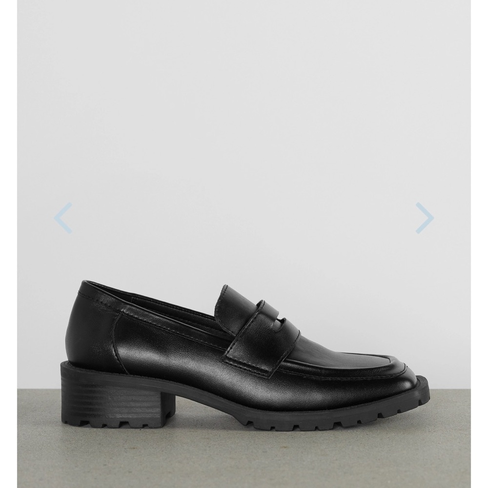 OAK + FORT Square Toe Loafer